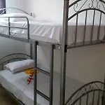 Tom's House 内亚卡瓦里