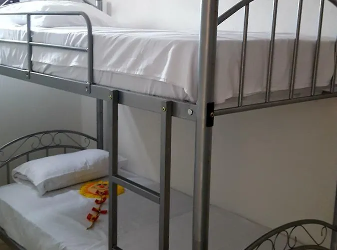 Tom's House 네아 카르발리